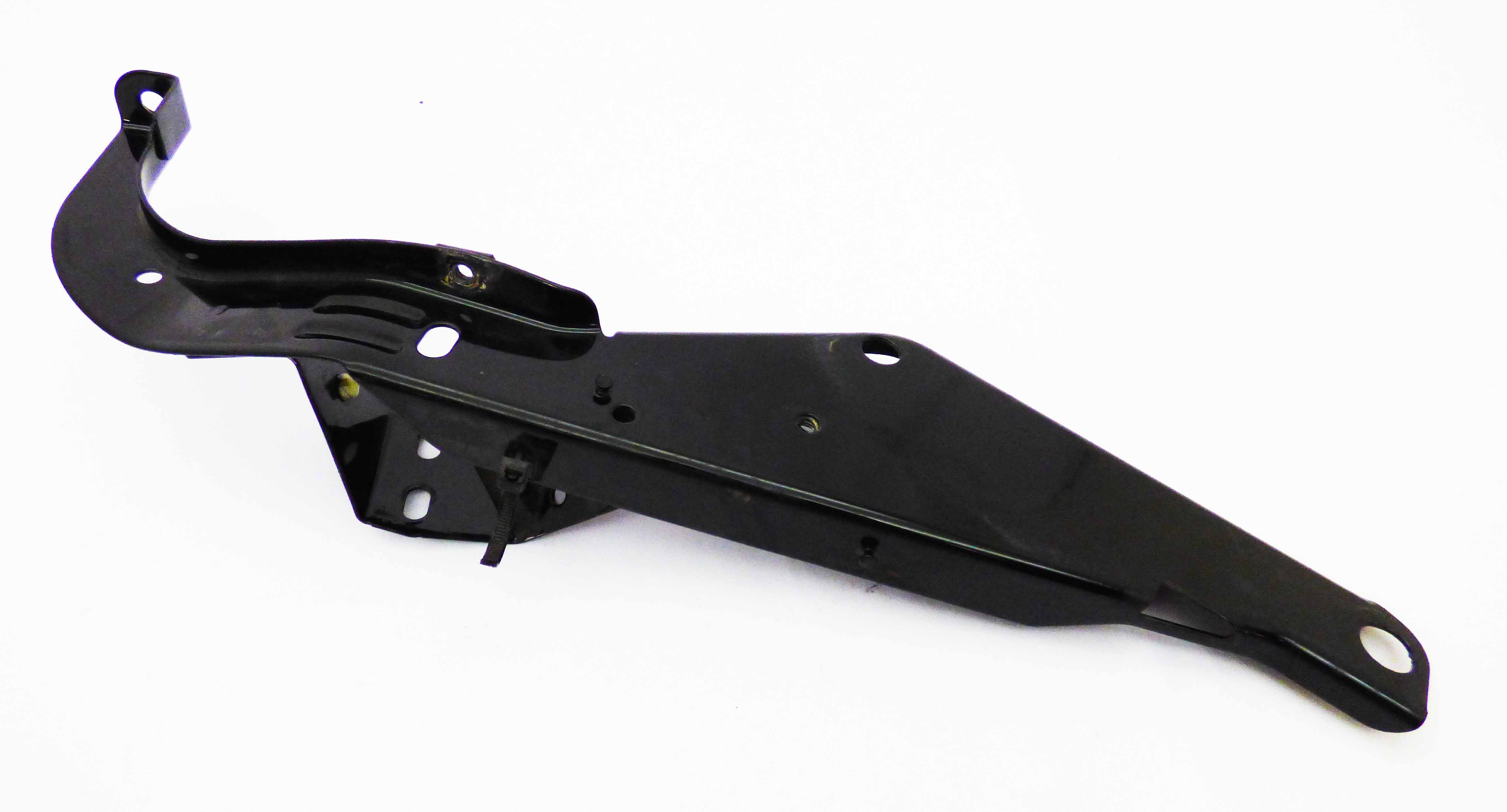 Fairing Bracket Left