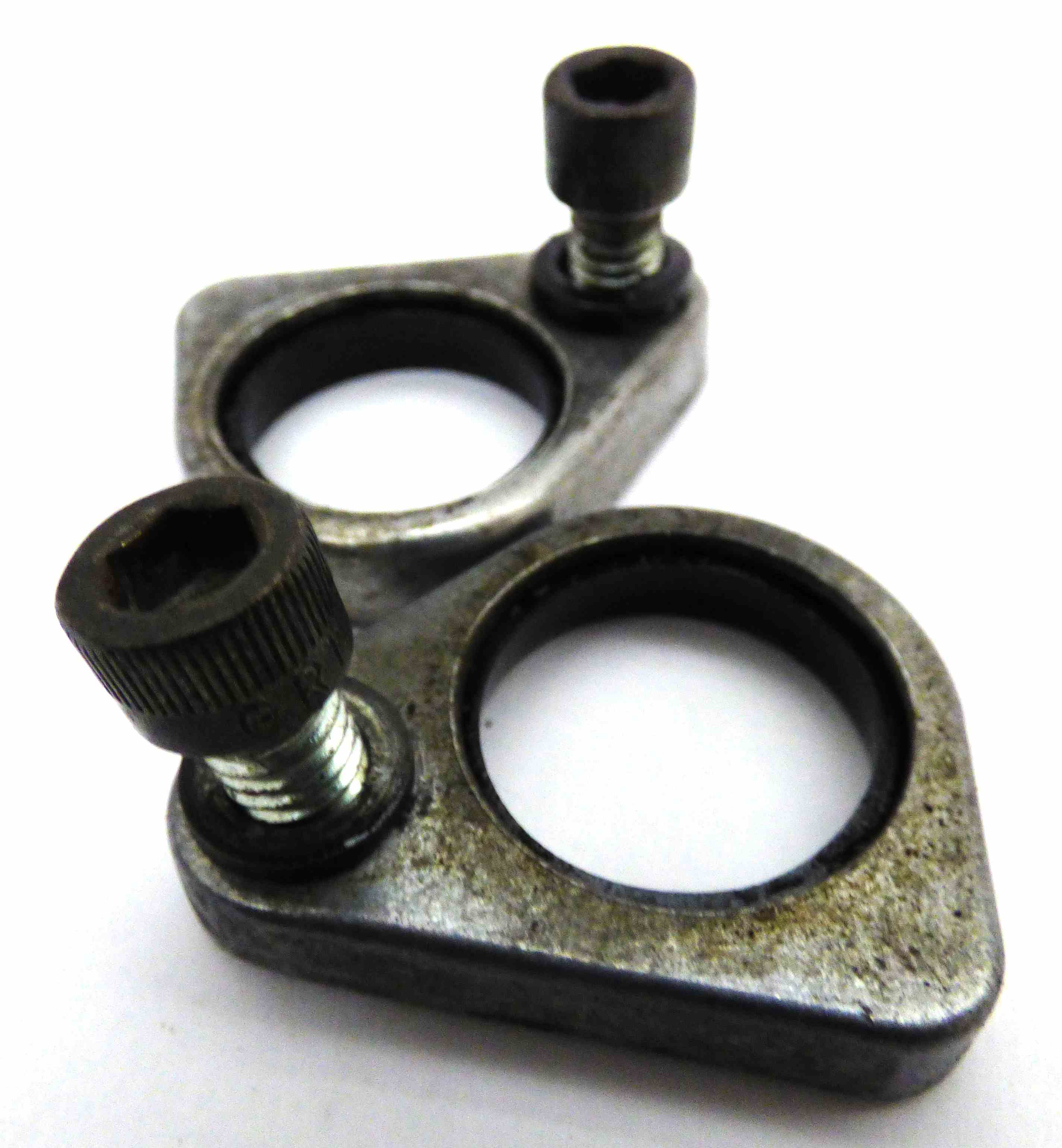 Retainer Front Ex / Rear In (Each)